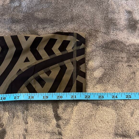 Lululemon Cropped Capri Yoga Pants Leggings Women’s Size 4 - Picture 6 of 6